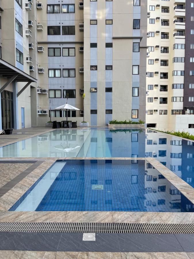 The Persimmon Studios Near Ayala And Sm City Cebu Eksteriør billede
