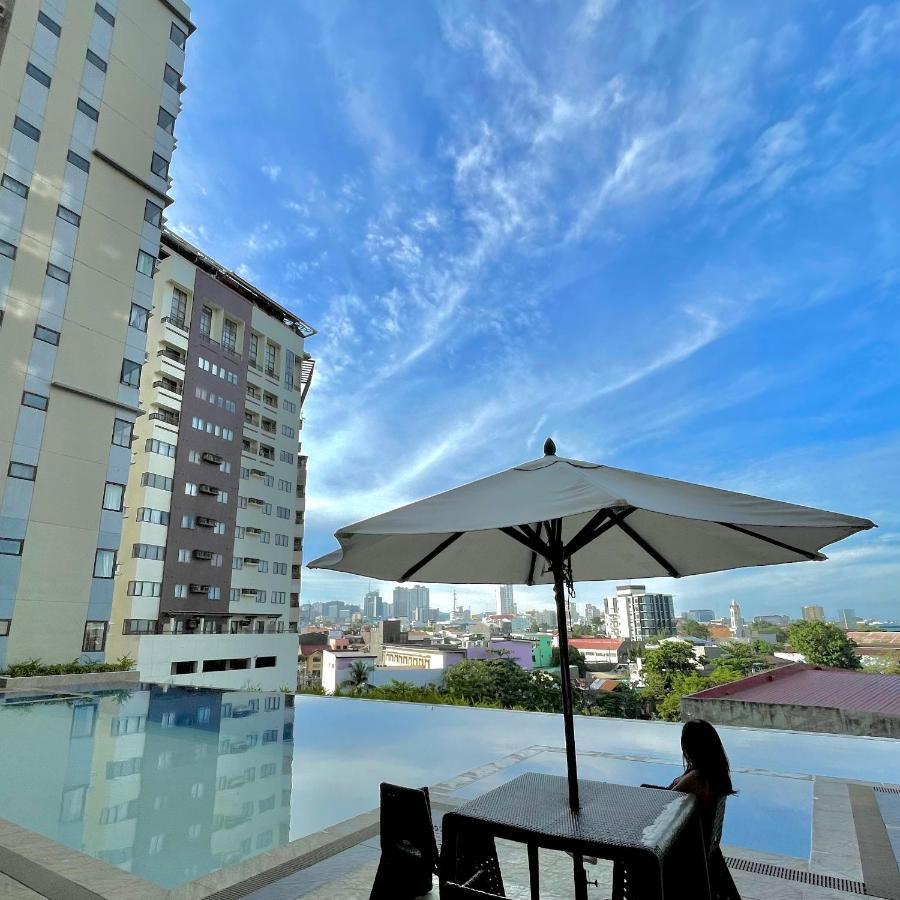 The Persimmon Studios Near Ayala And Sm City Cebu Eksteriør billede