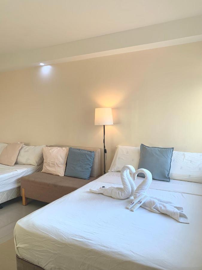 The Persimmon Studios Near Ayala And Sm City Cebu Eksteriør billede