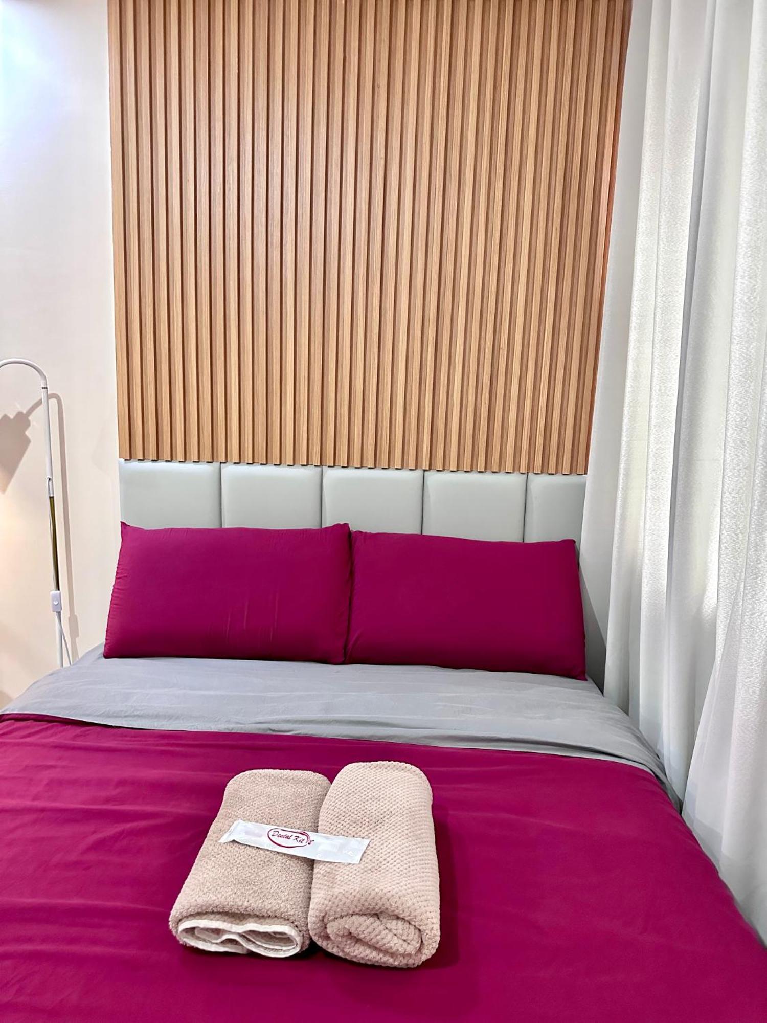 The Persimmon Studios Near Ayala And Sm City Cebu Værelse billede