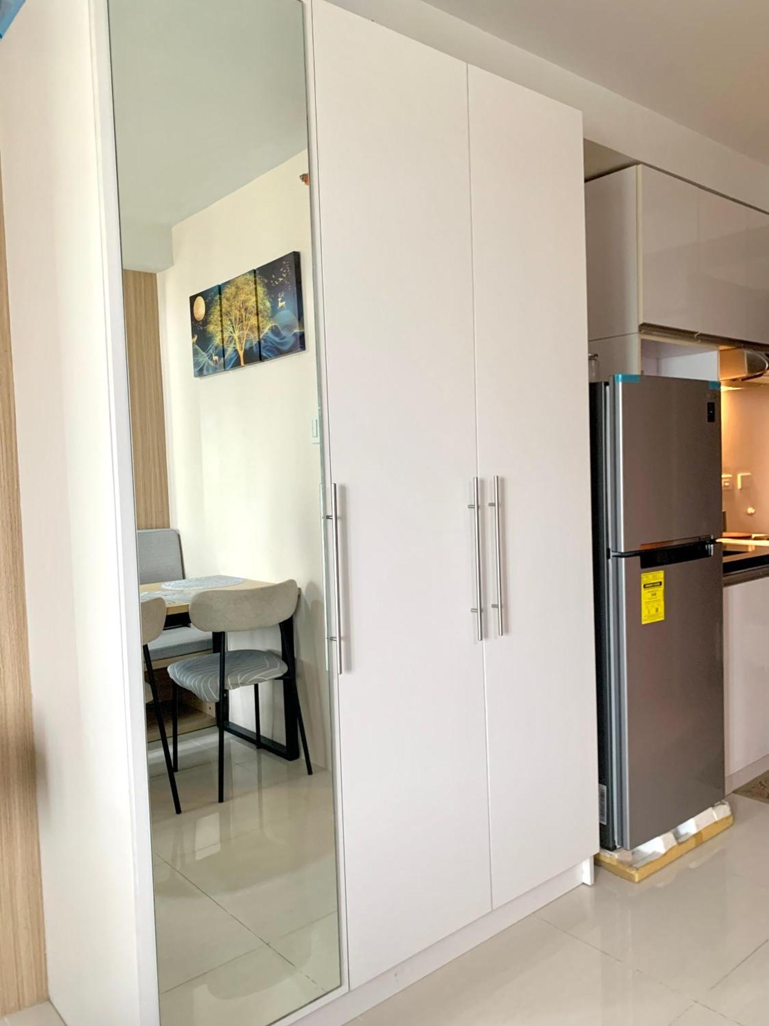 The Persimmon Studios Near Ayala And Sm City Cebu Værelse billede