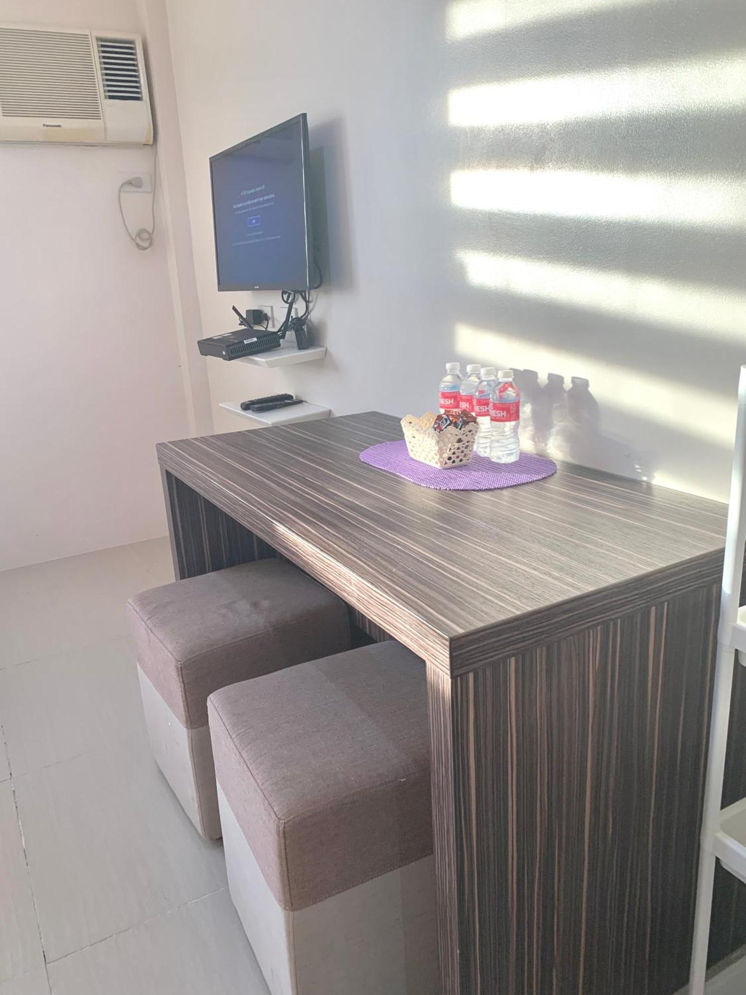 The Persimmon Studios Near Ayala And Sm City Cebu Værelse billede