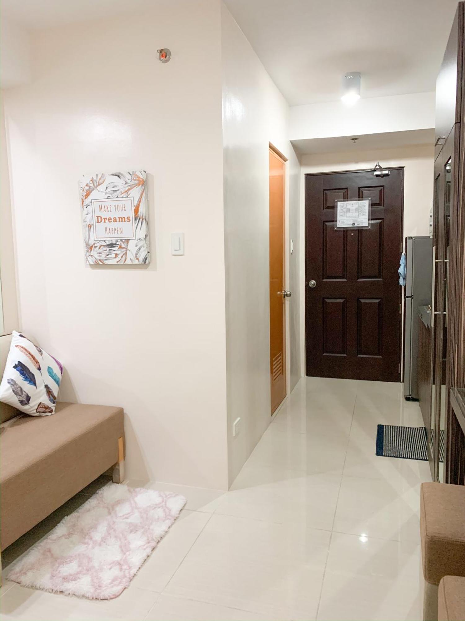 The Persimmon Studios Near Ayala And Sm City Cebu Værelse billede