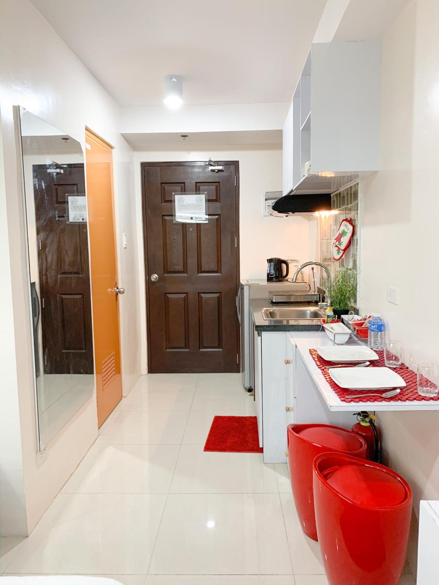 The Persimmon Studios Near Ayala And Sm City Cebu Værelse billede