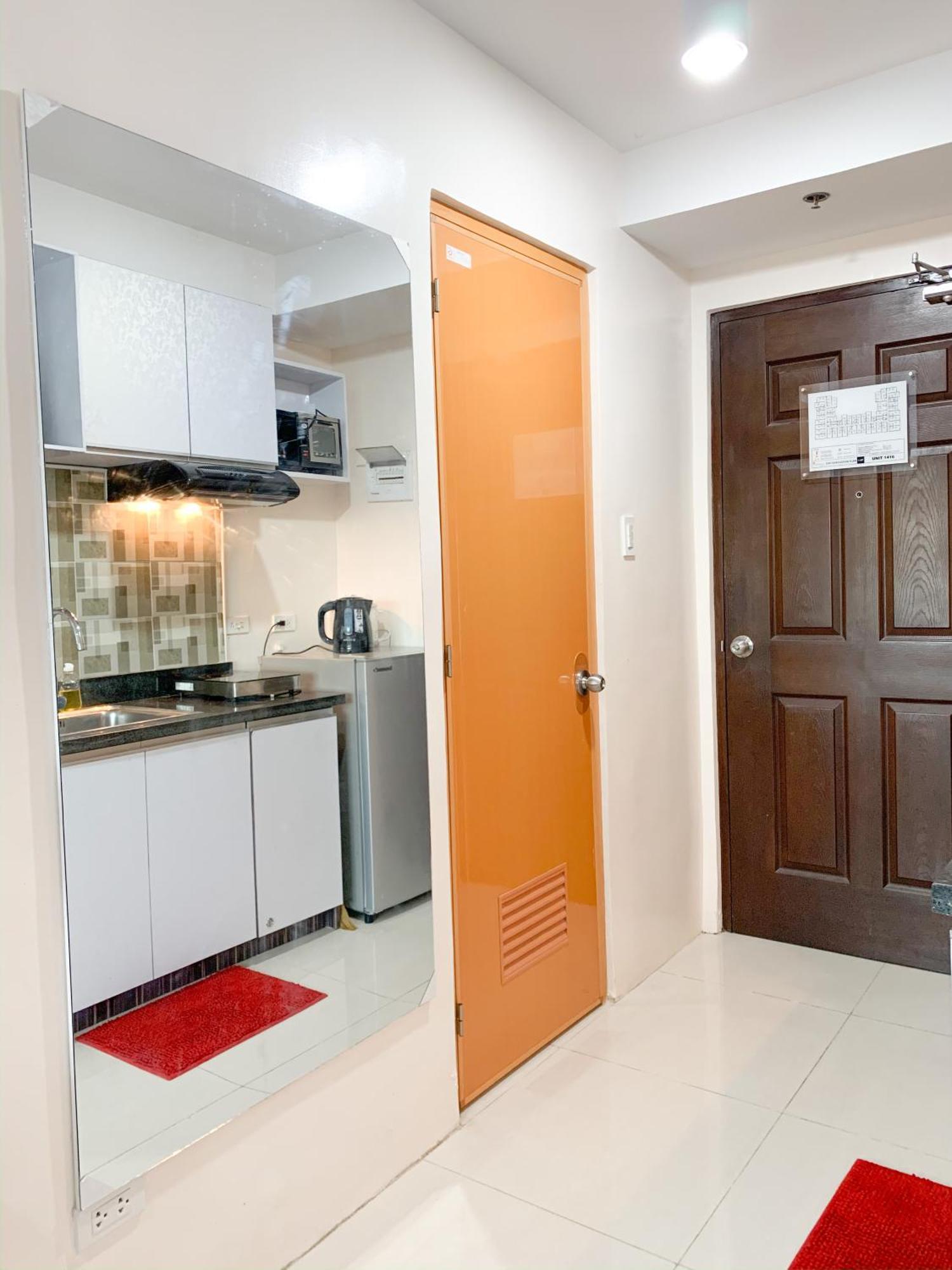 The Persimmon Studios Near Ayala And Sm City Cebu Værelse billede
